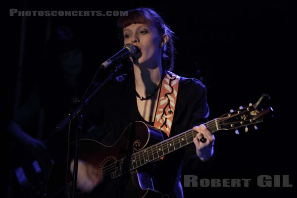 KAREN ELSON - 2010-09-24 - PARIS - La Boule Noire - 